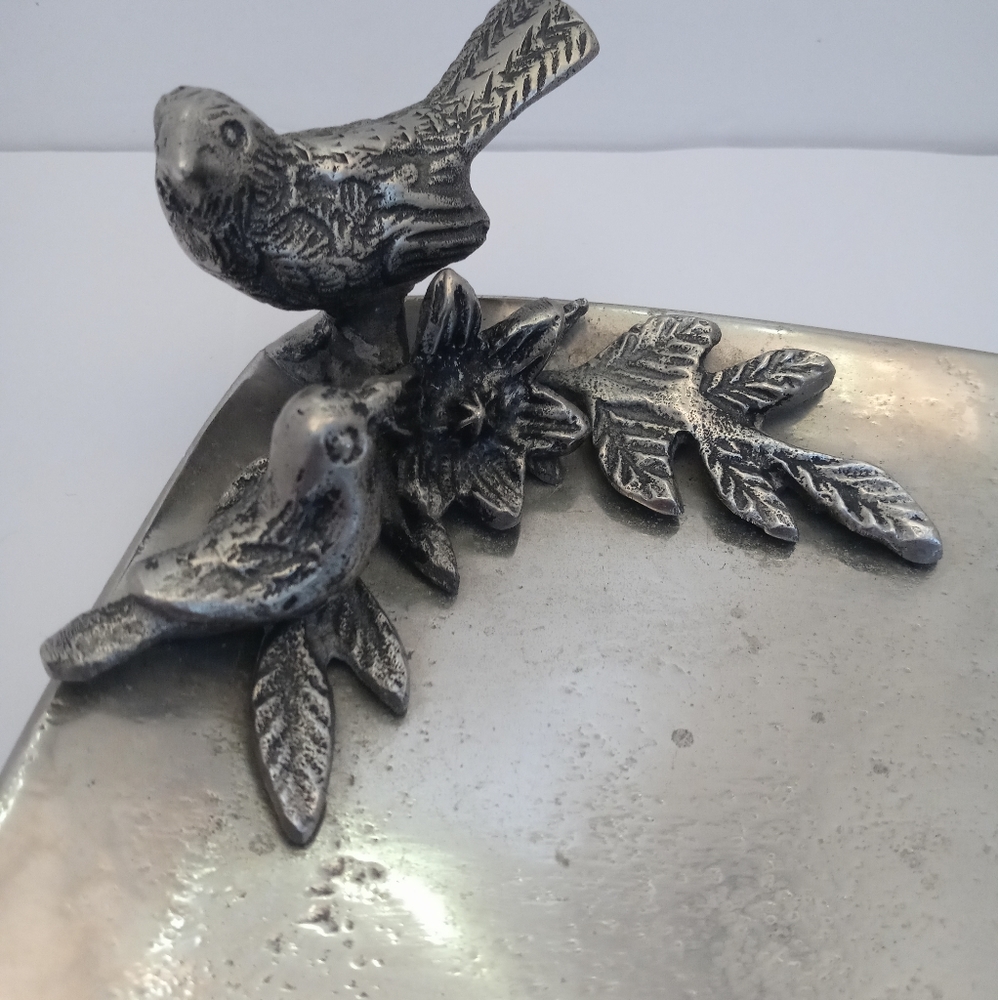Vintage Rare Silver Catchall Vanity Tray Dish with Birds. - Picture 5 of 7